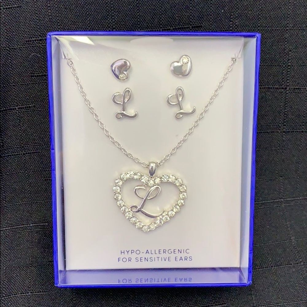 Monogram Necklace and earrings set “L”